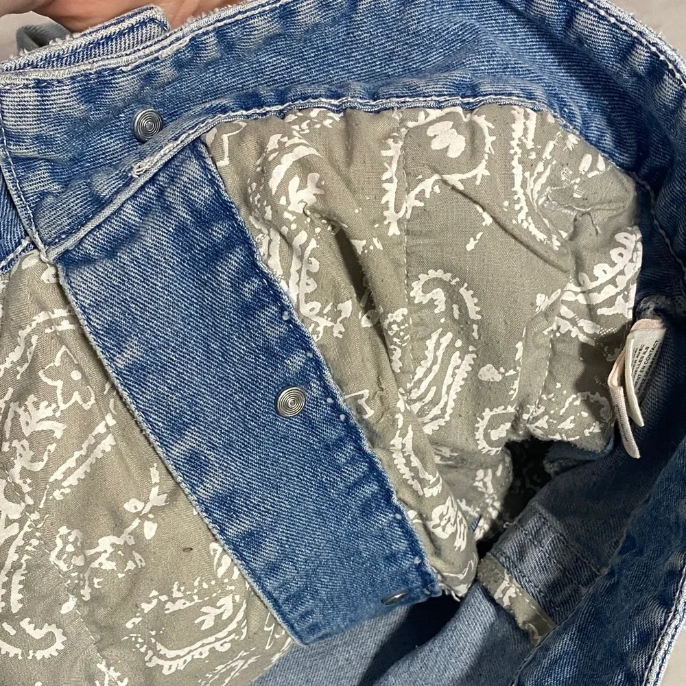 Free People Light Wash Cropped Denim Jacket Small - Picture 10 of 13